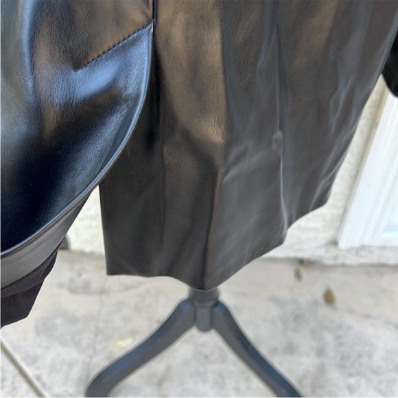 Good American Women's Black Faux Leather Blazer Jacket Size 4 - ( XL ) - Picture 10 of 14